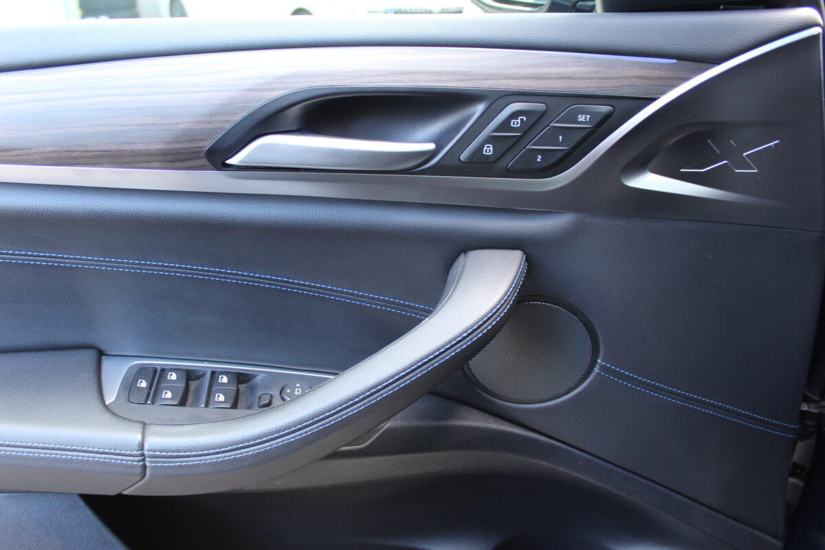 Fotografie vozu - klik pro zvětšení