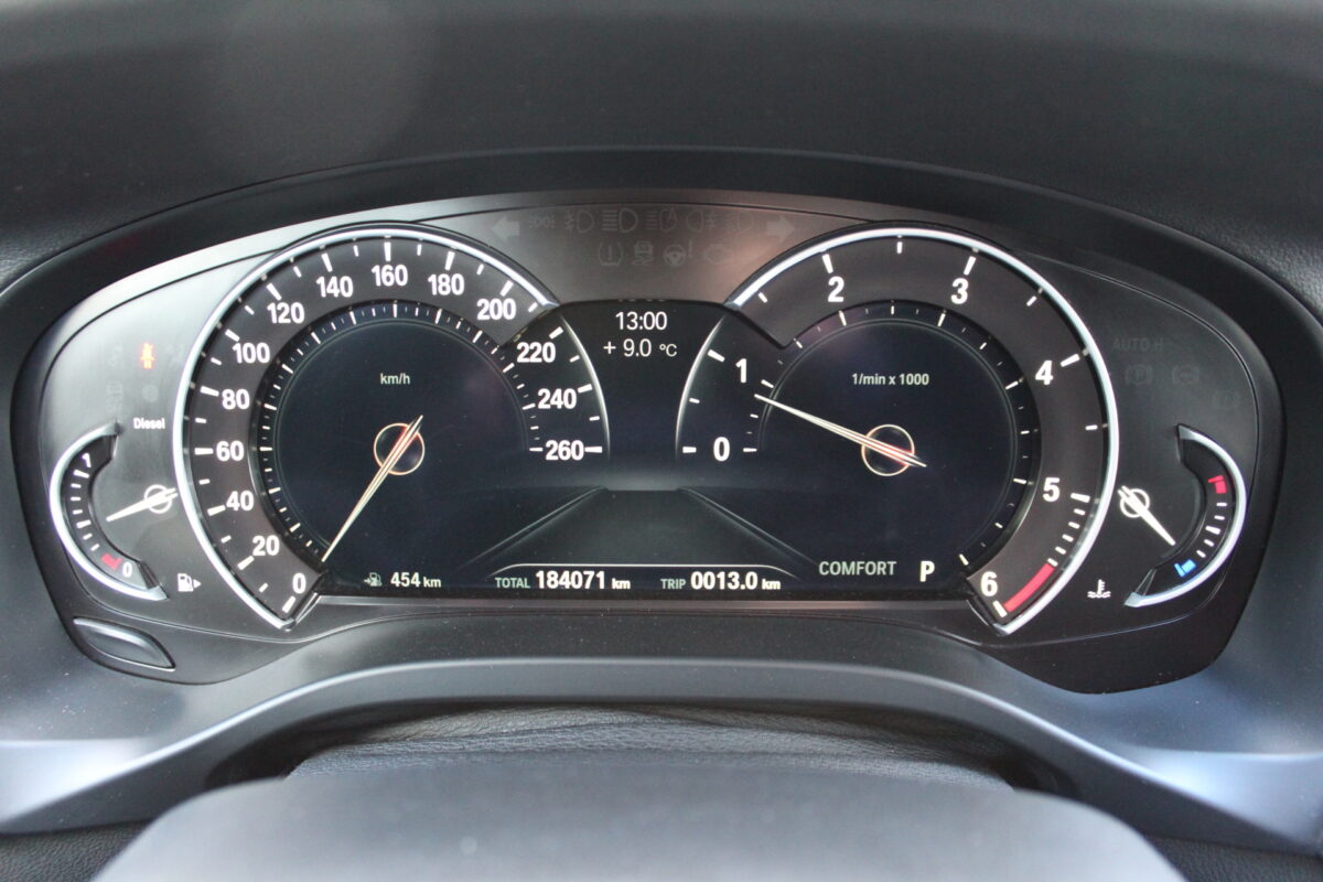 Fotografie vozu - klik pro zvětšení