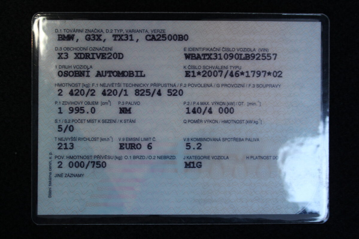 Fotografie vozu - klik pro zvětšení