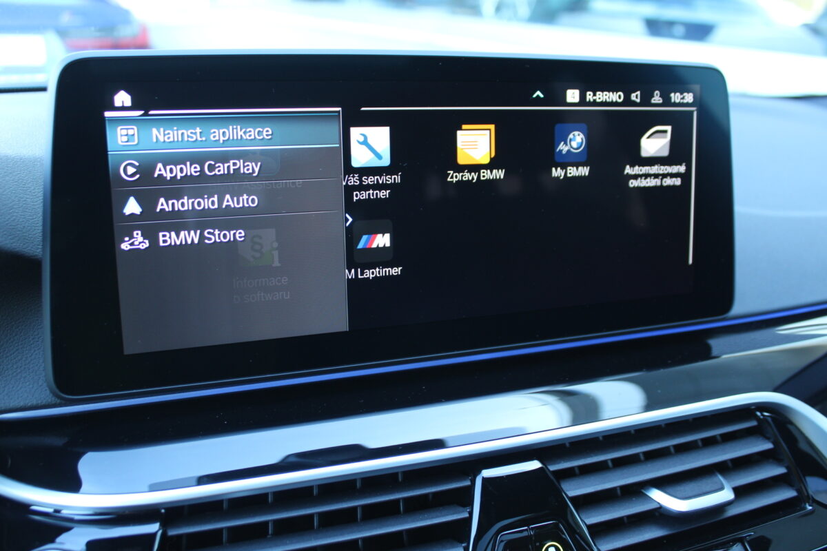 Fotografie vozu - klik pro zvětšení