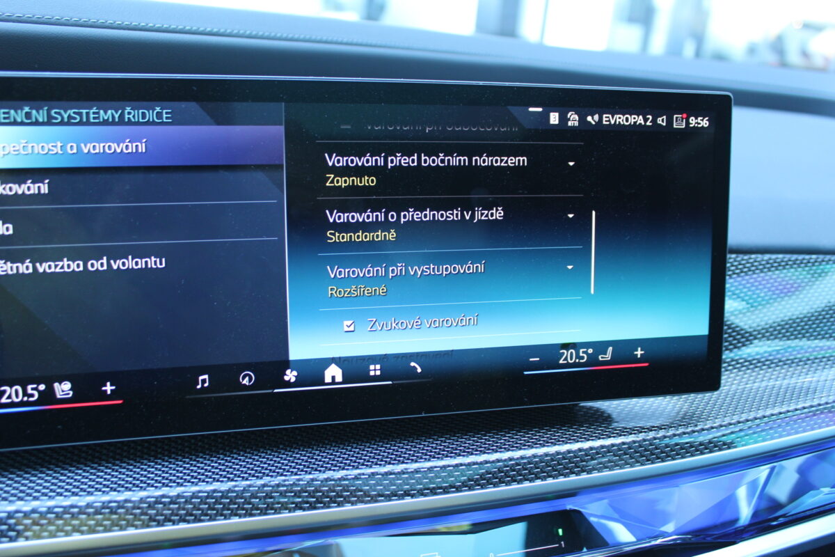 Fotografie vozu - klik pro zvětšení