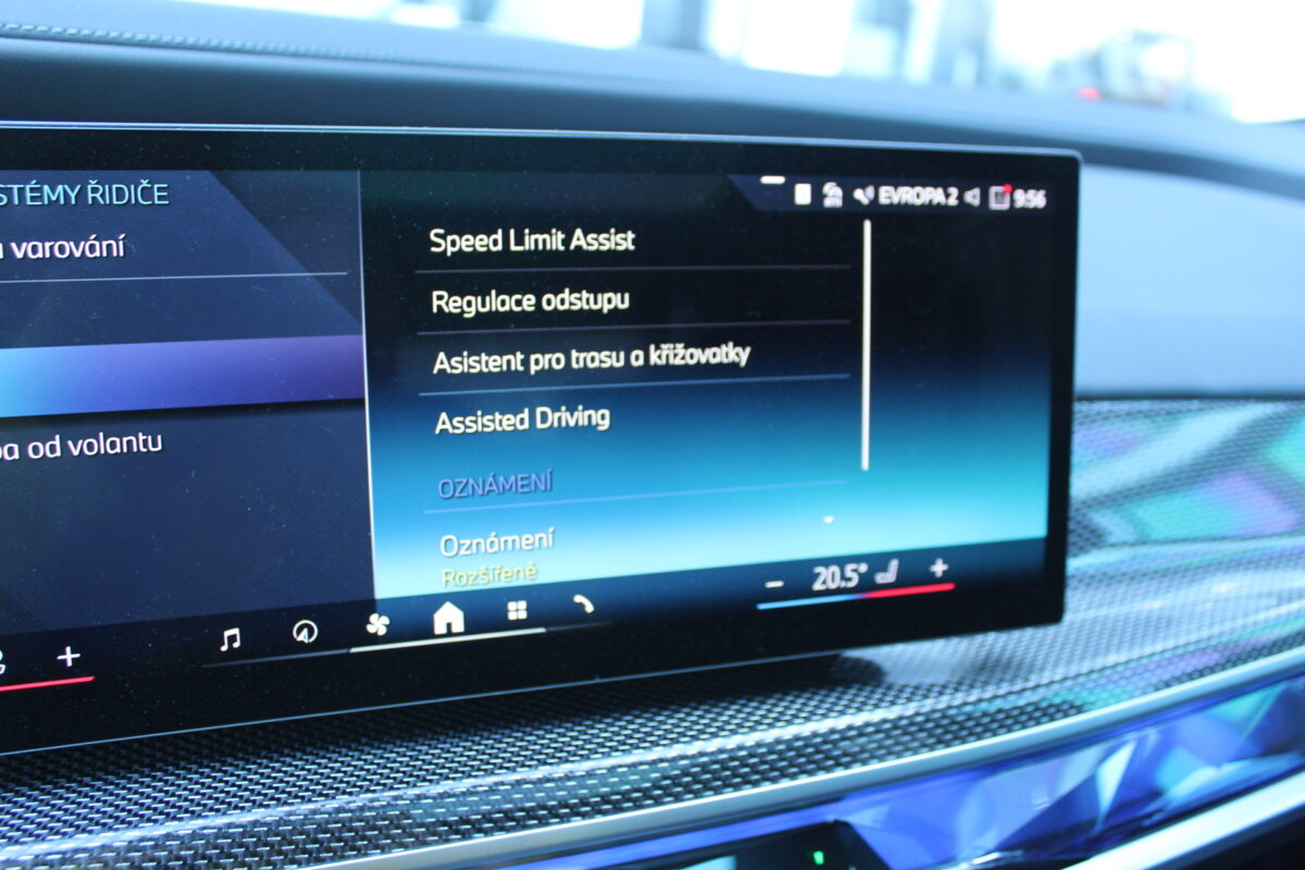 Fotografie vozu - klik pro zvětšení