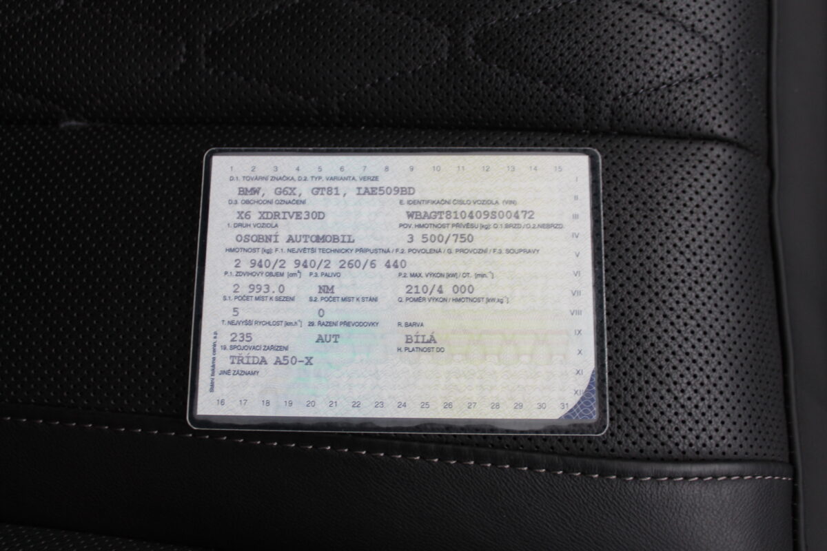 Fotografie vozu - klik pro zvětšení