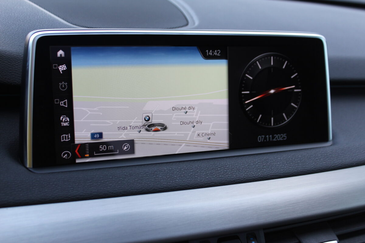 Fotografie vozu - klik pro zvětšení