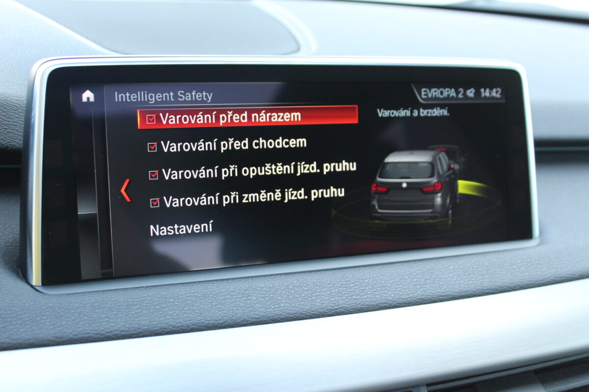 Fotografie vozu - klik pro zvětšení