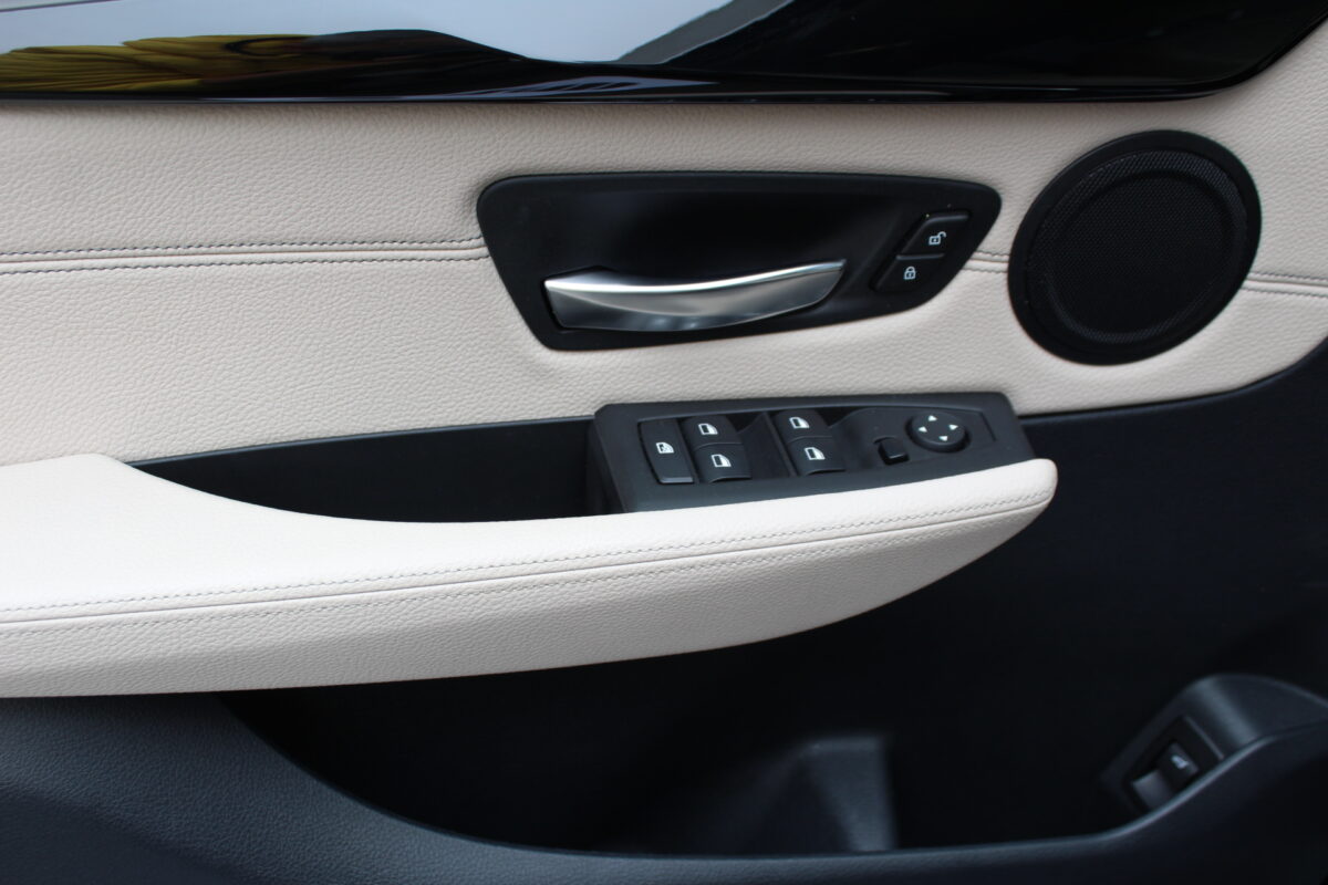 Fotografie vozu - klik pro zvětšení