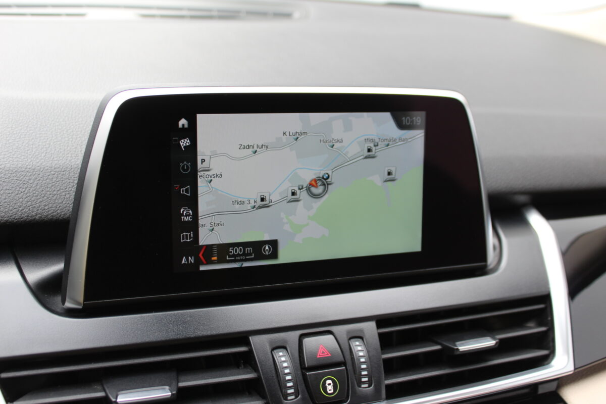 Fotografie vozu - klik pro zvětšení