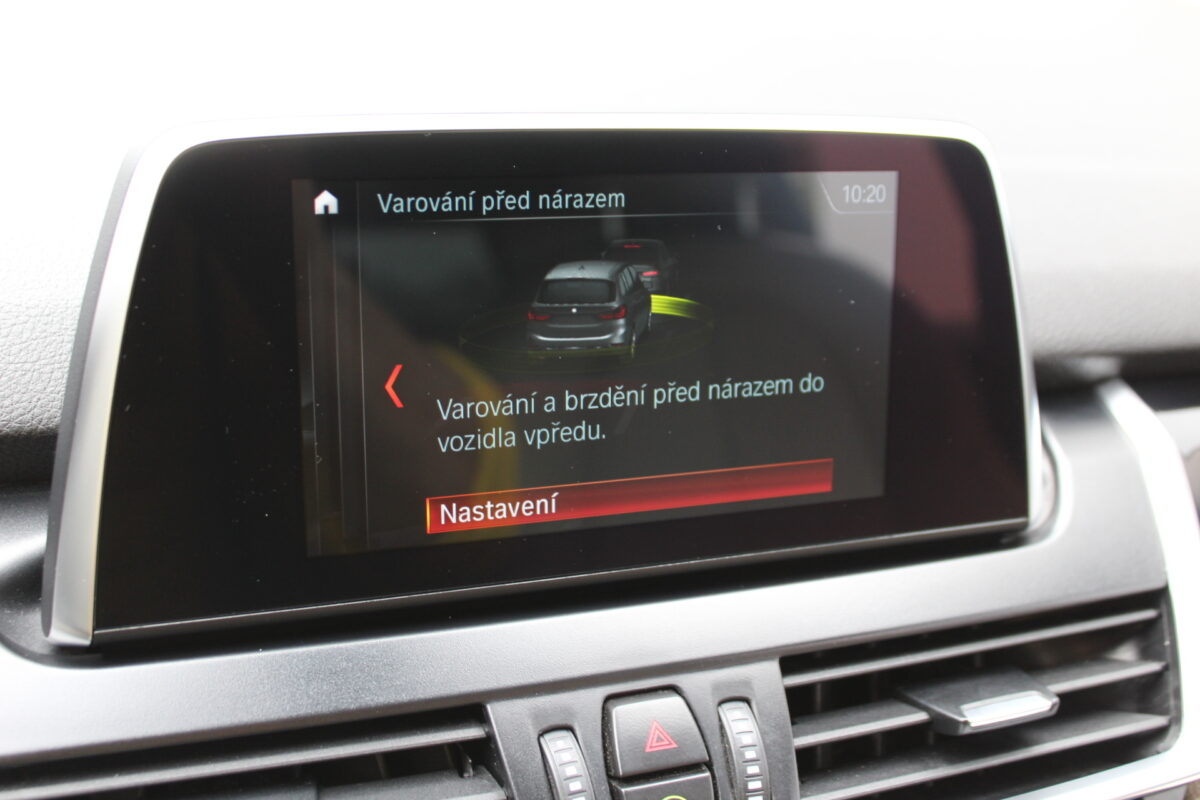 Fotografie vozu - klik pro zvětšení