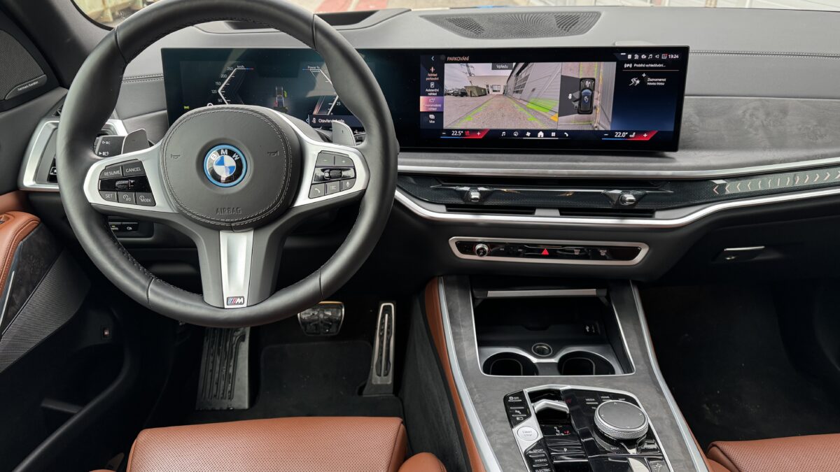 Fotografie vozu - klik pro zvětšení