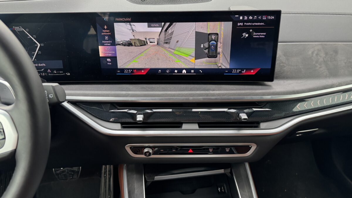 Fotografie vozu - klik pro zvětšení