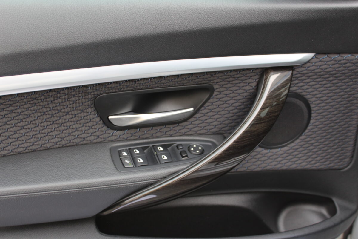 Fotografie vozu - klik pro zvětšení