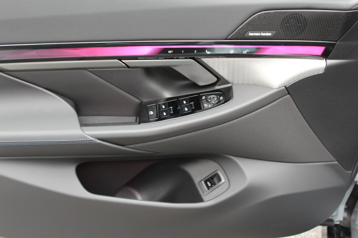 Fotografie vozu - klik pro zvětšení