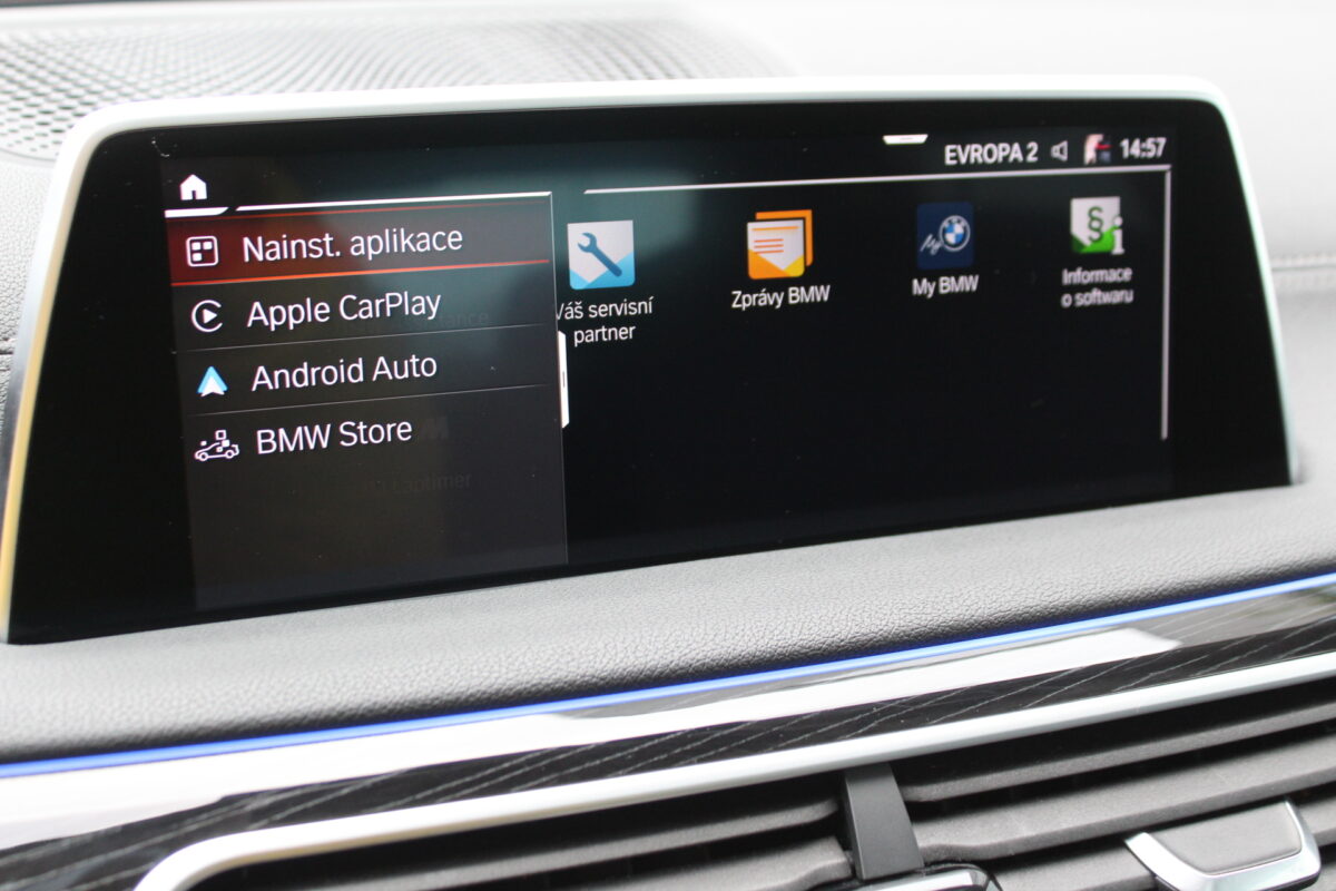 Fotografie vozu - klik pro zvětšení