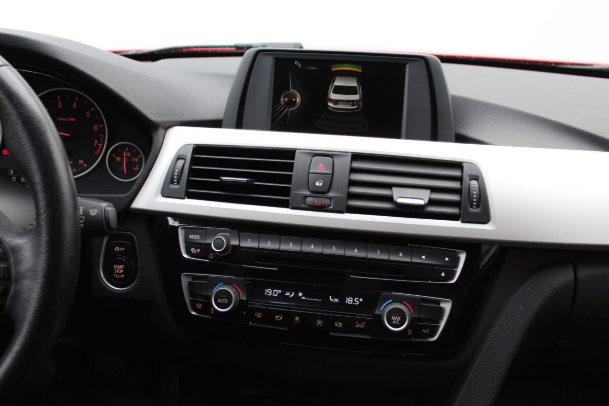 Fotografie vozu - klik pro zvětšení