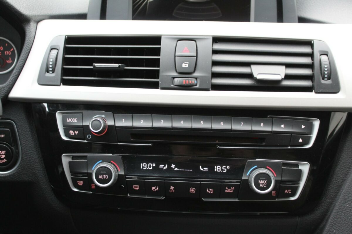 Fotografie vozu - klik pro zvětšení