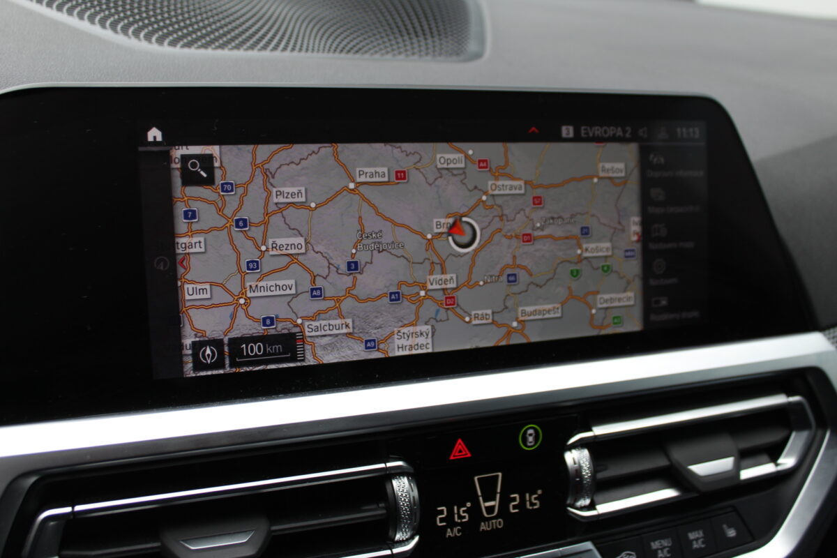 Fotografie vozu - klik pro zvětšení