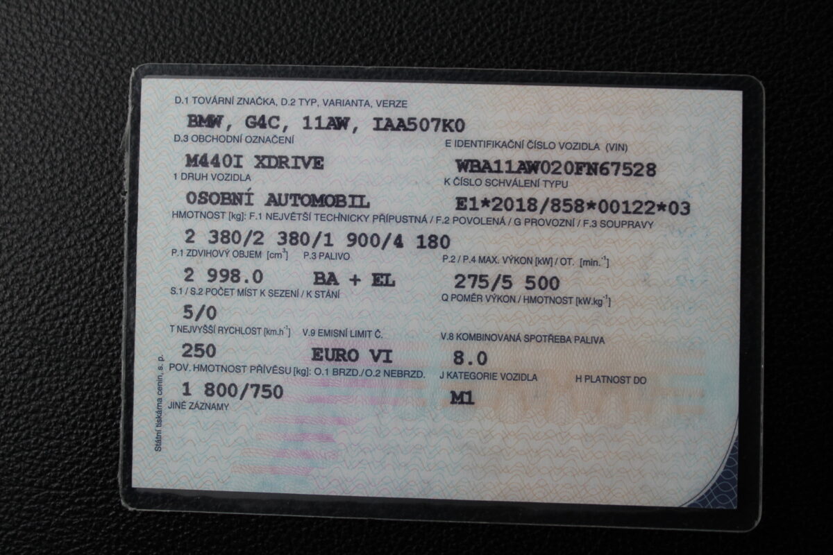 Fotografie vozu - klik pro zvětšení