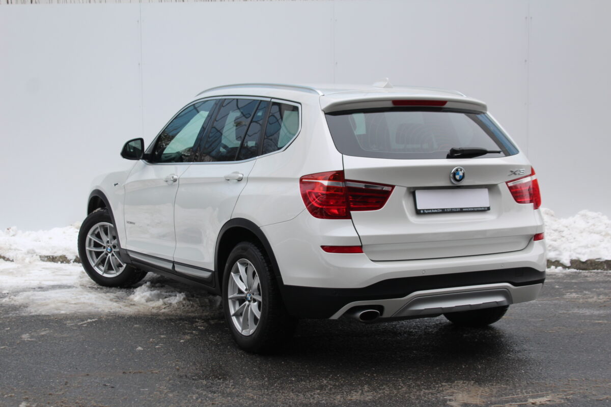 Fotografie vozu - klik pro zvětšení