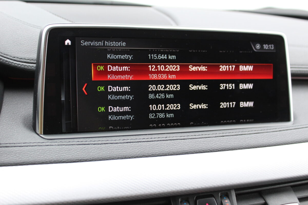 Fotografie vozu - klik pro zvětšení