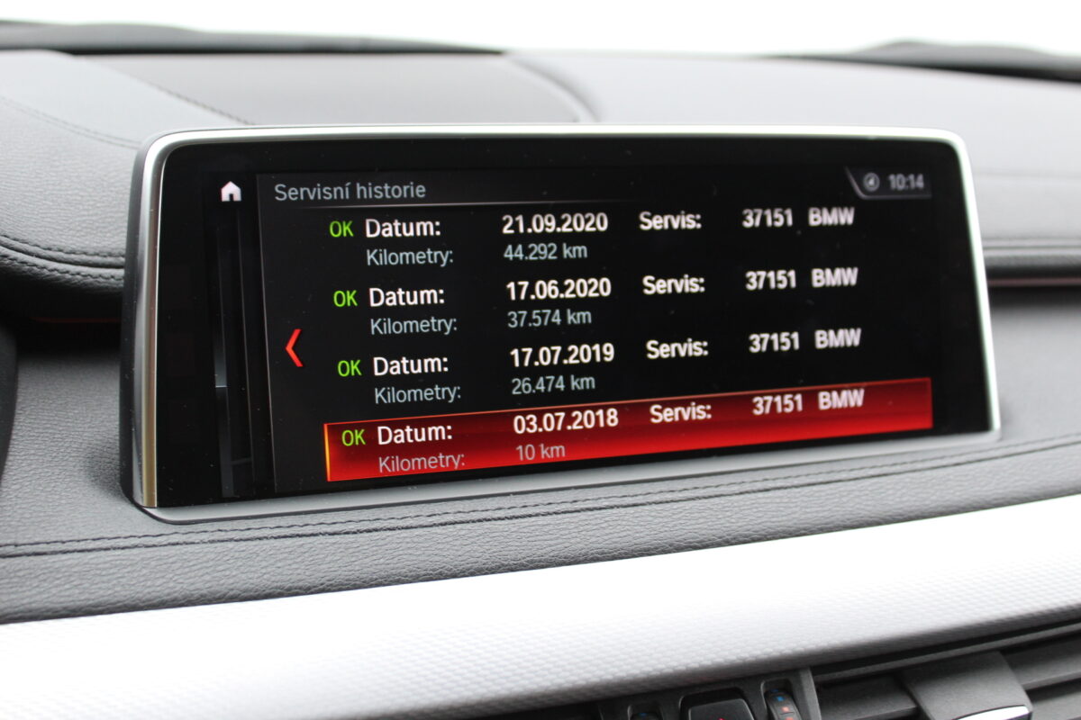 Fotografie vozu - klik pro zvětšení