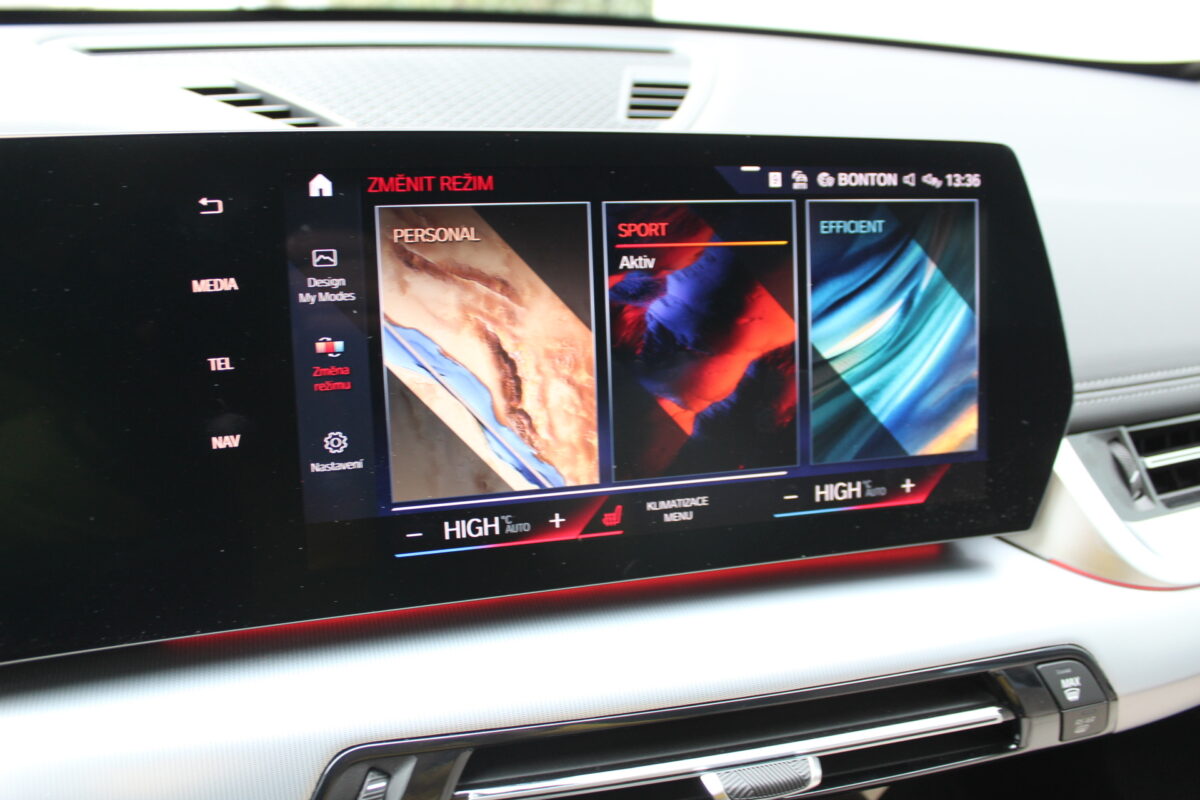 Fotografie vozu - klik pro zvětšení