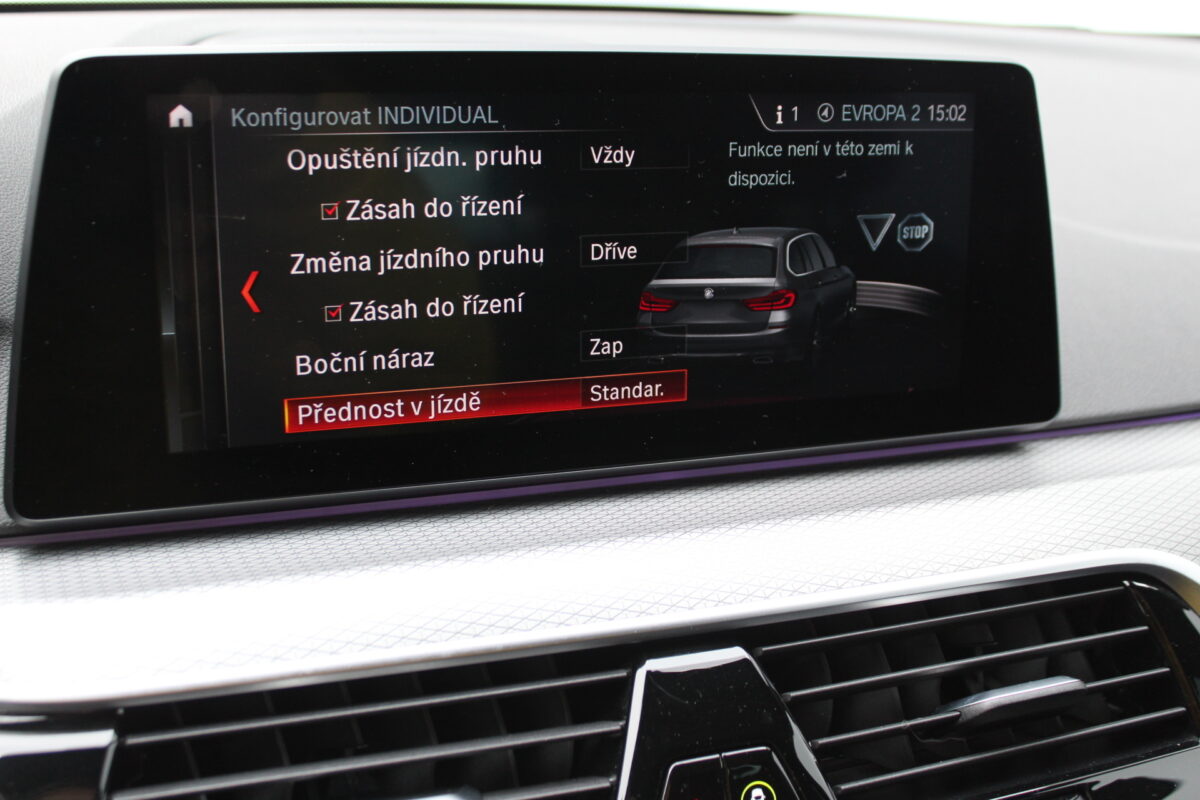 Fotografie vozu - klik pro zvětšení