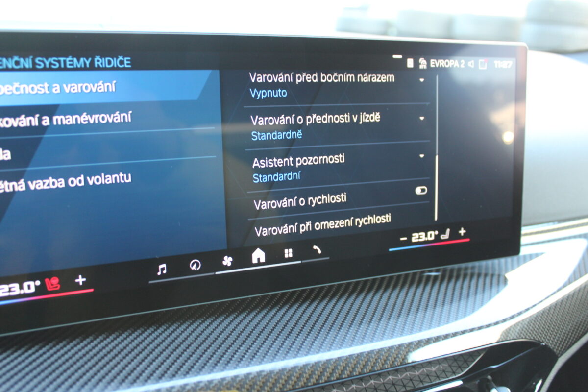 Fotografie vozu - klik pro zvětšení