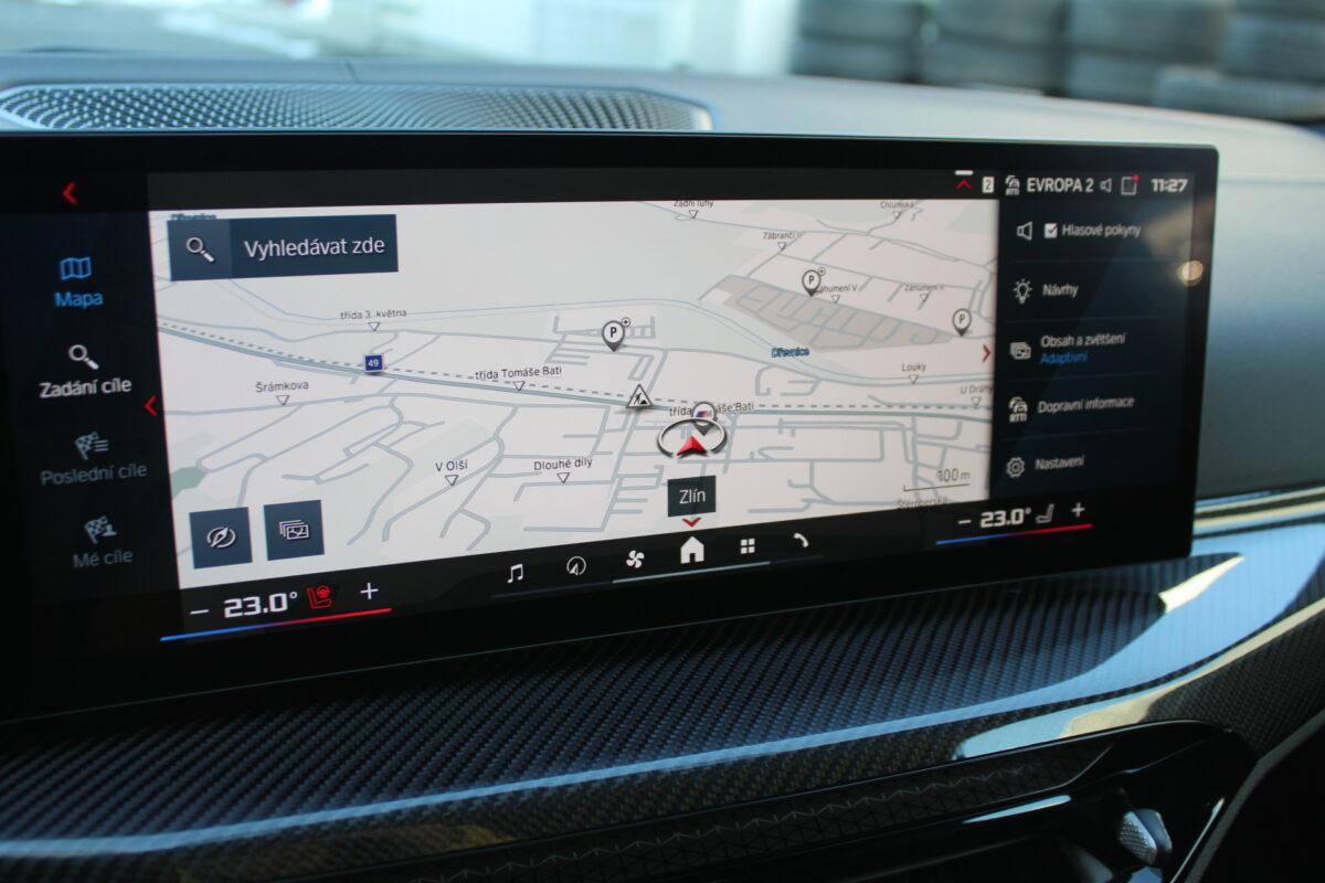 Fotografie vozu - klik pro zvětšení