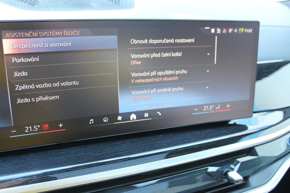 Fotografie vozu - klik pro zvětšení