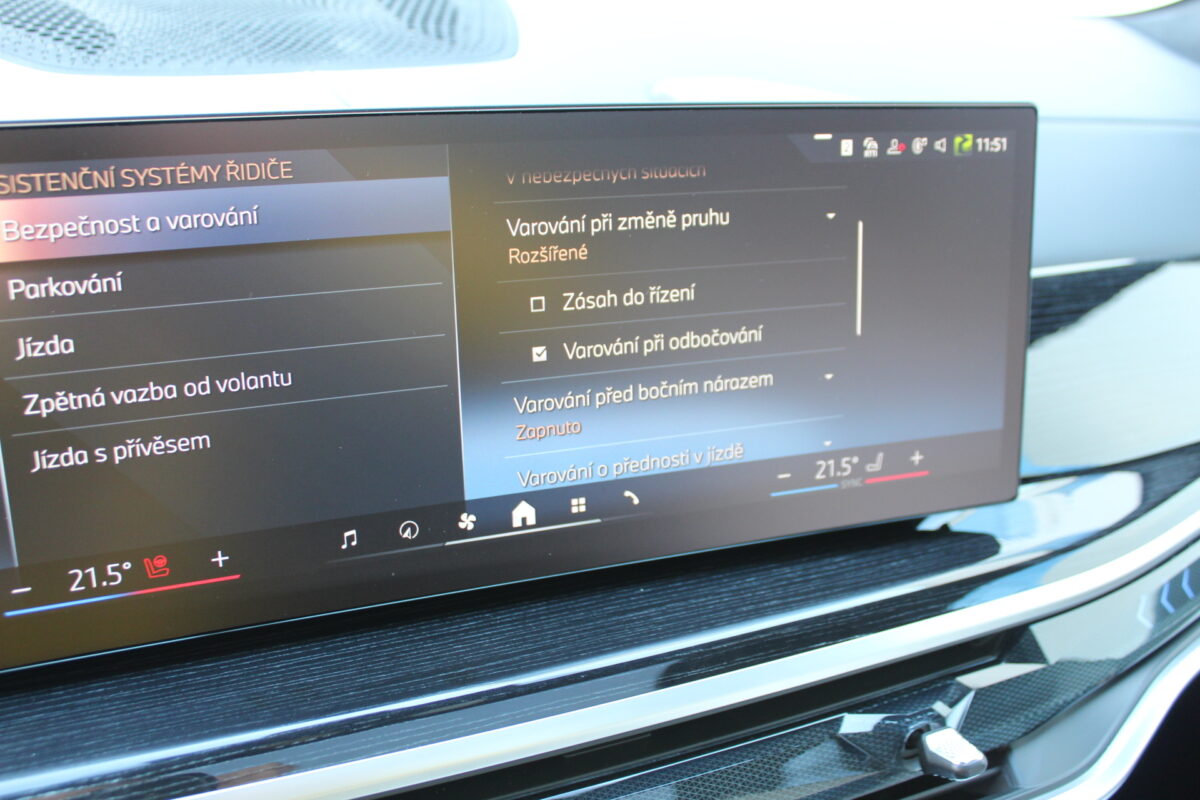 Fotografie vozu - klik pro zvětšení