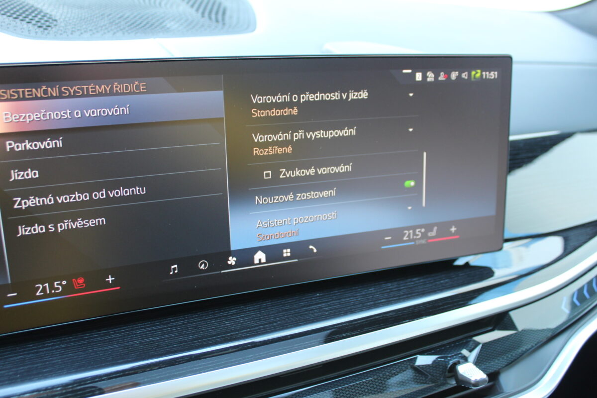 Fotografie vozu - klik pro zvětšení