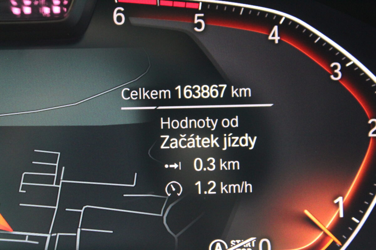 Fotografie vozu - klik pro zvětšení