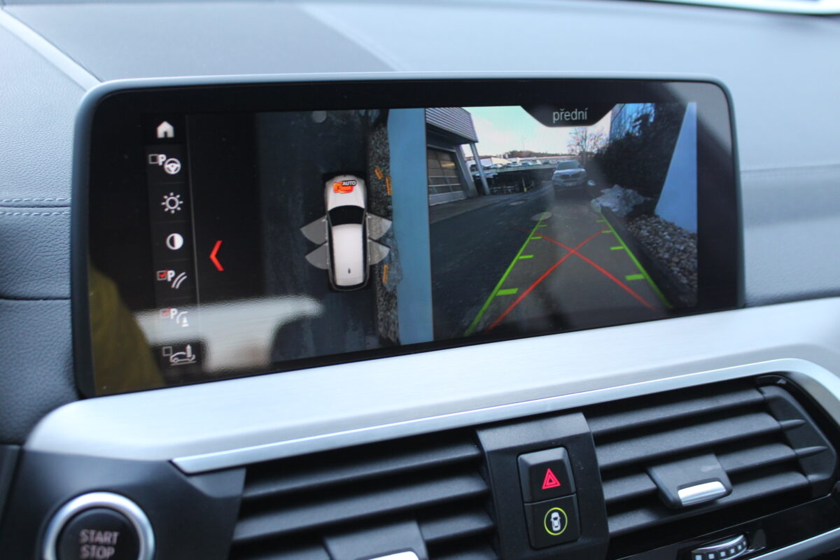 Fotografie vozu - klik pro zvětšení