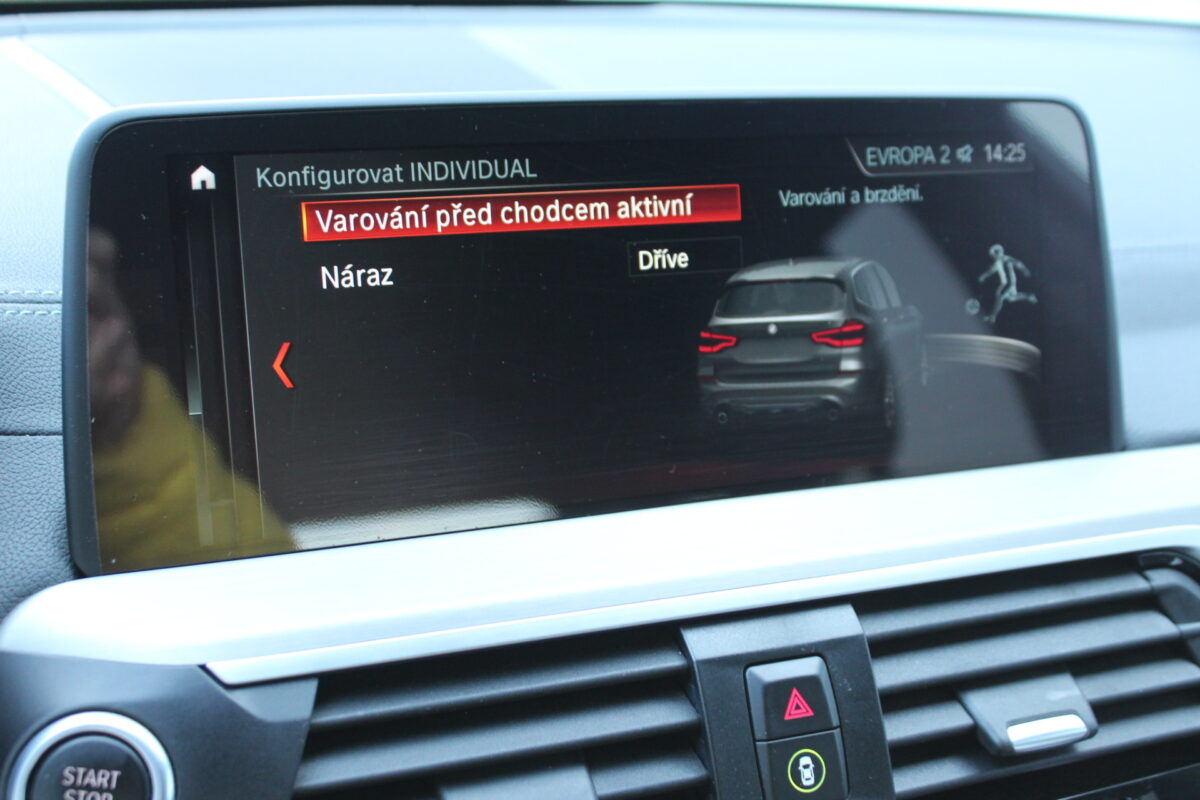 Fotografie vozu - klik pro zvětšení