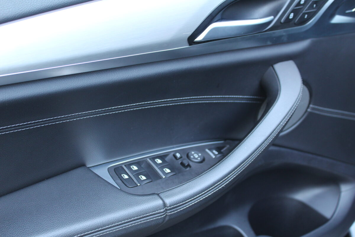 Fotografie vozu - klik pro zvětšení