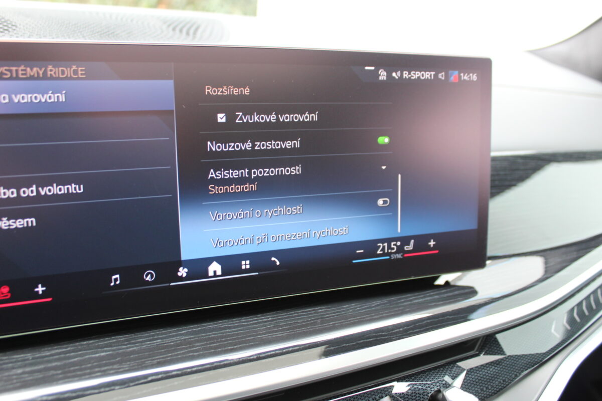 Fotografie vozu - klik pro zvětšení