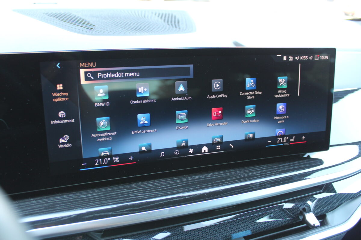 Fotografie vozu - klik pro zvětšení