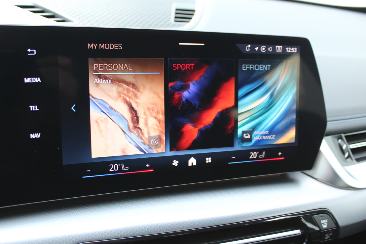 Fotografie vozu - klik pro zvětšení