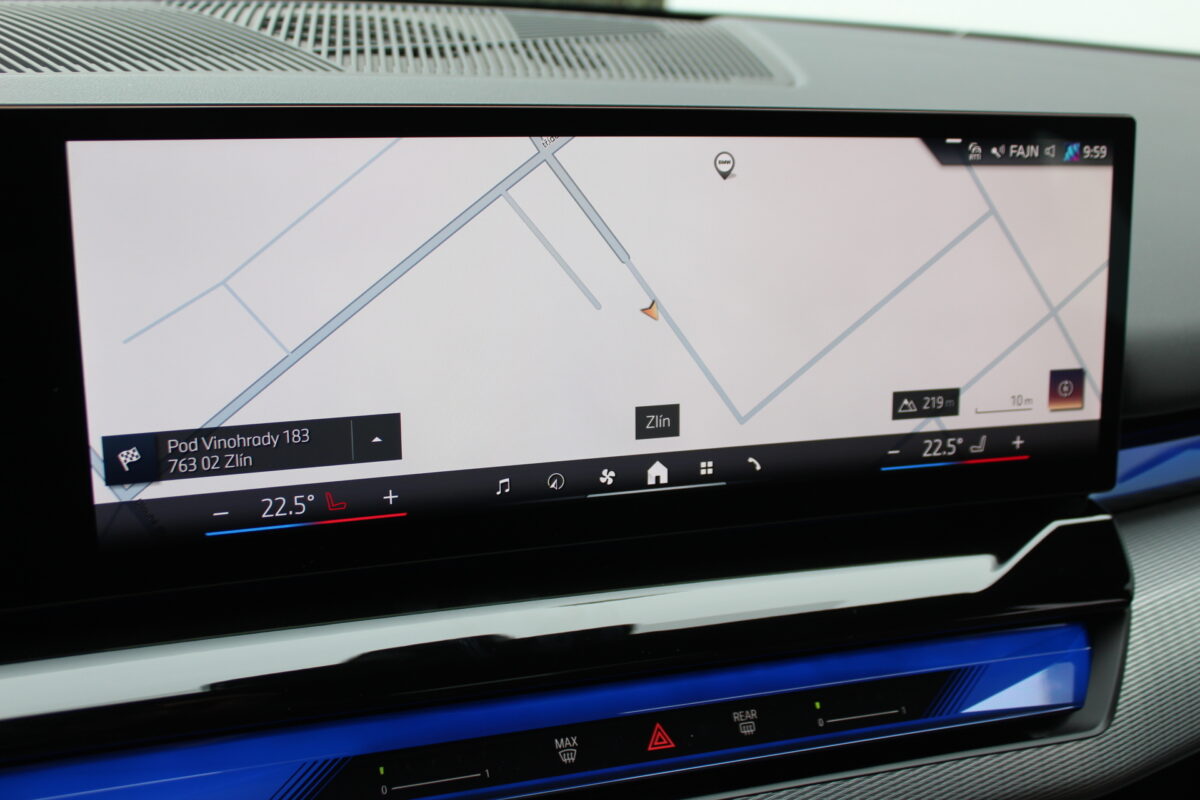 Fotografie vozu - klik pro zvětšení