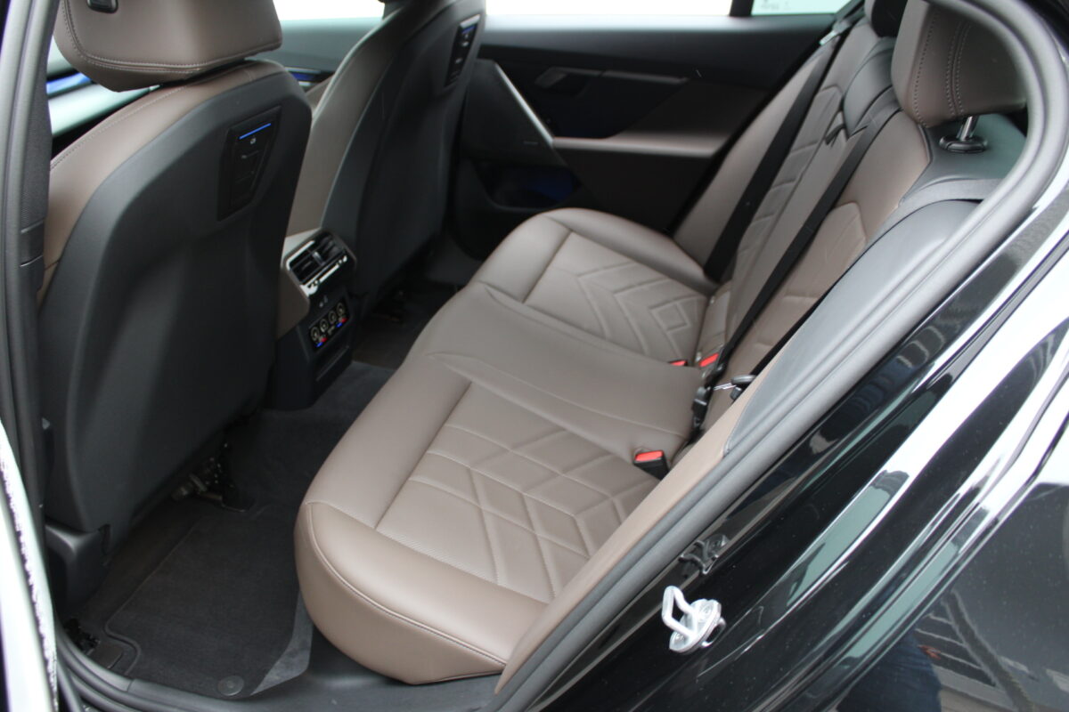 Fotografie vozu - klik pro zvětšení