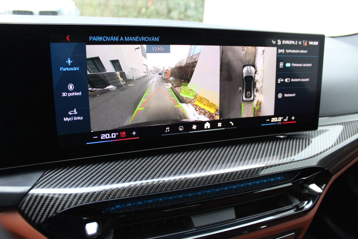 Fotografie vozu - klik pro zvětšení