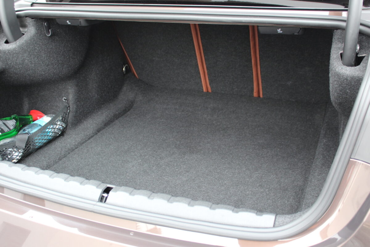 Fotografie vozu - klik pro zvětšení