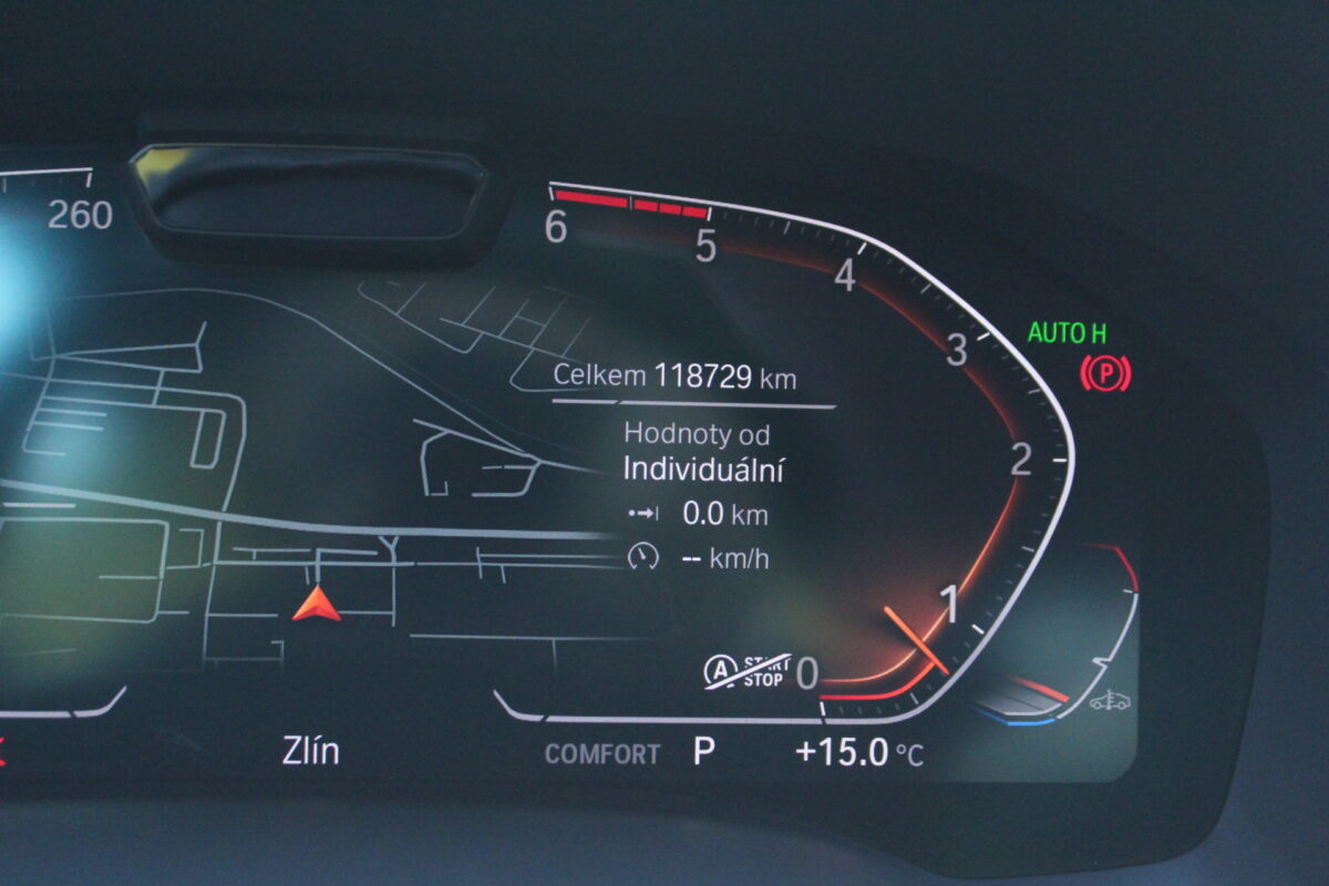 Fotografie vozu - klik pro zvětšení