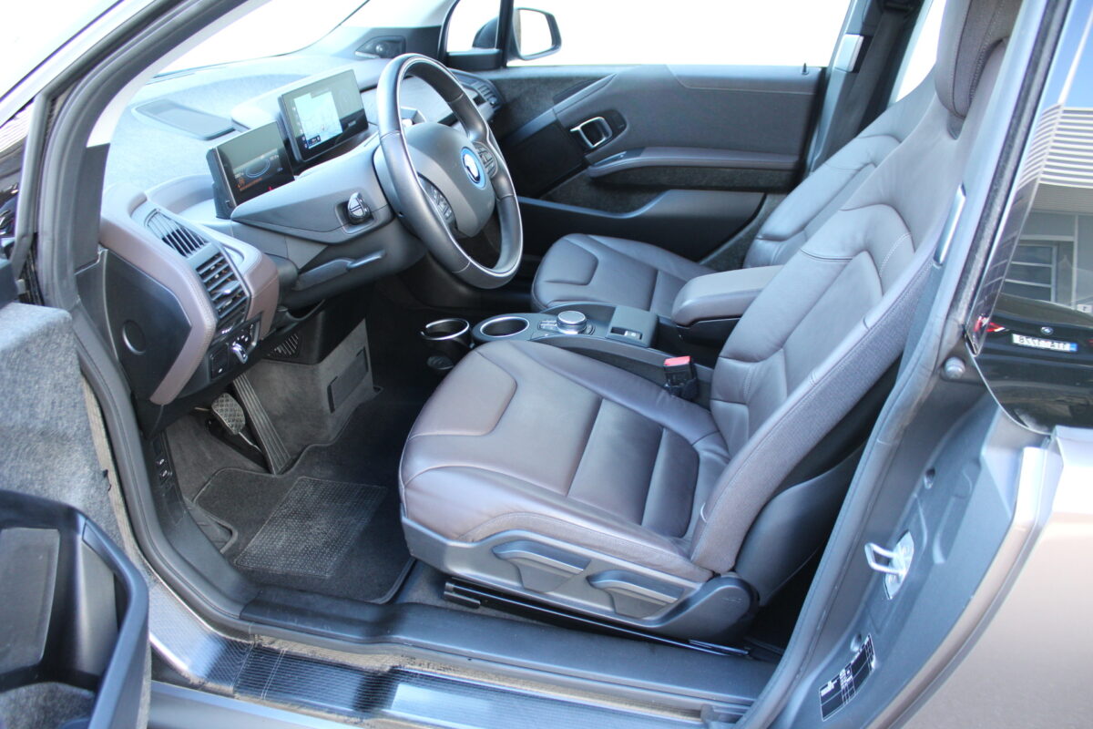 Fotografie vozu - klik pro zvětšení