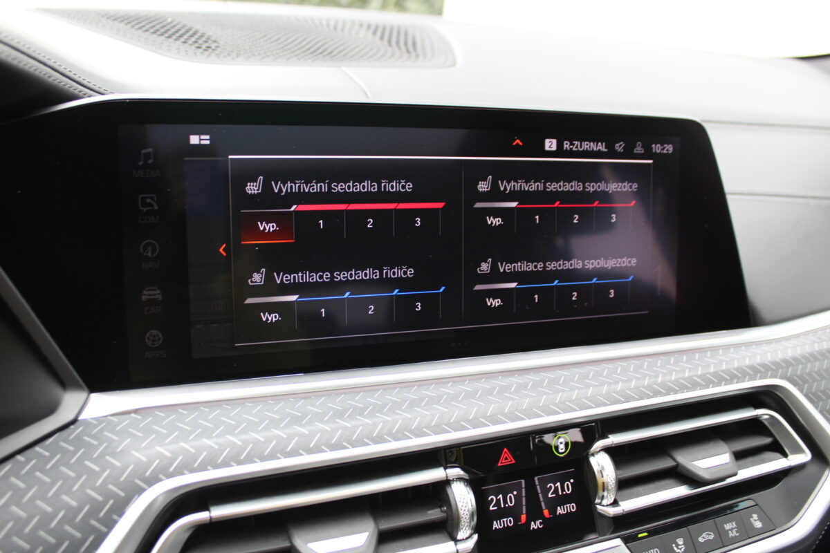 Fotografie vozu - klik pro zvětšení