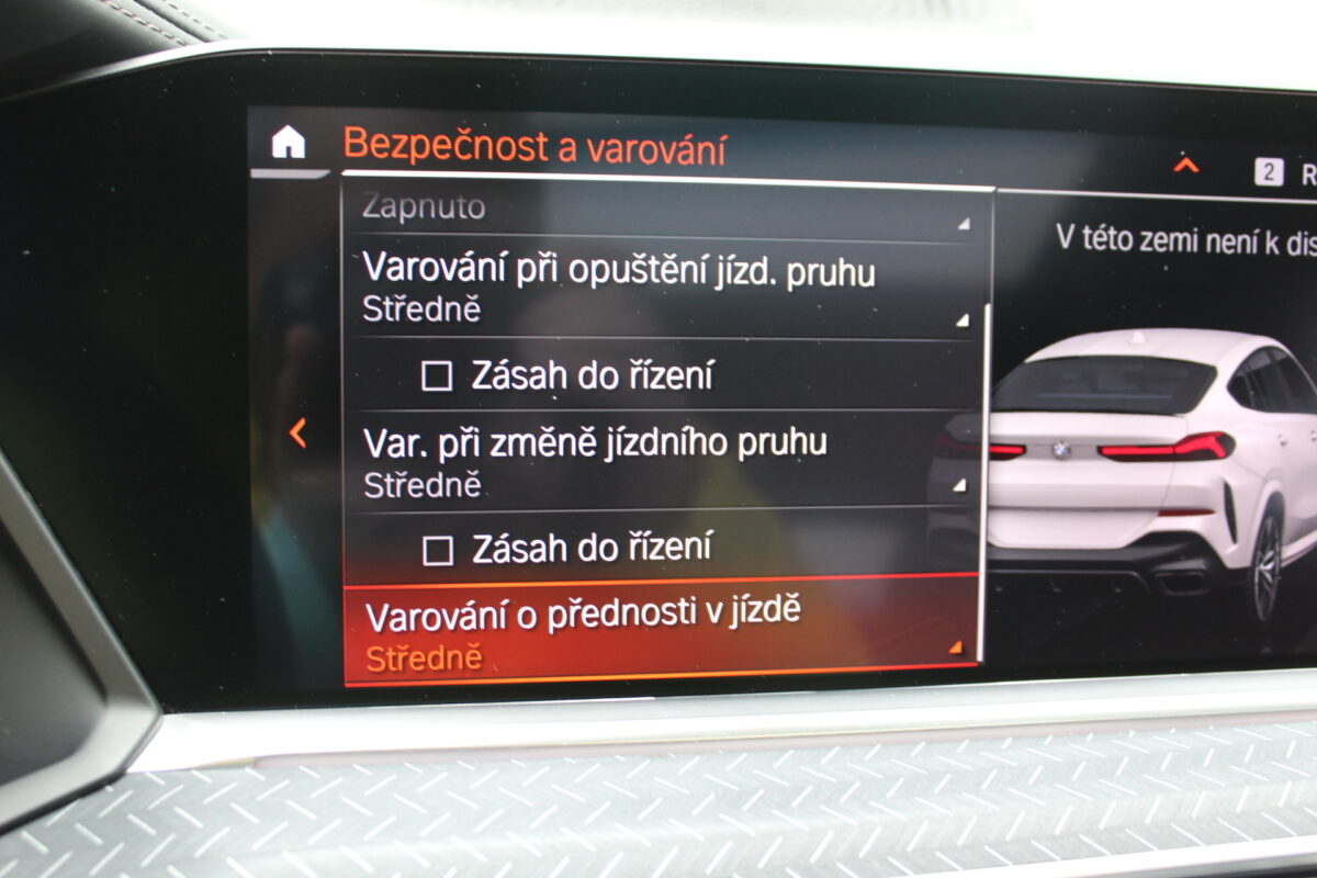 Fotografie vozu - klik pro zvětšení