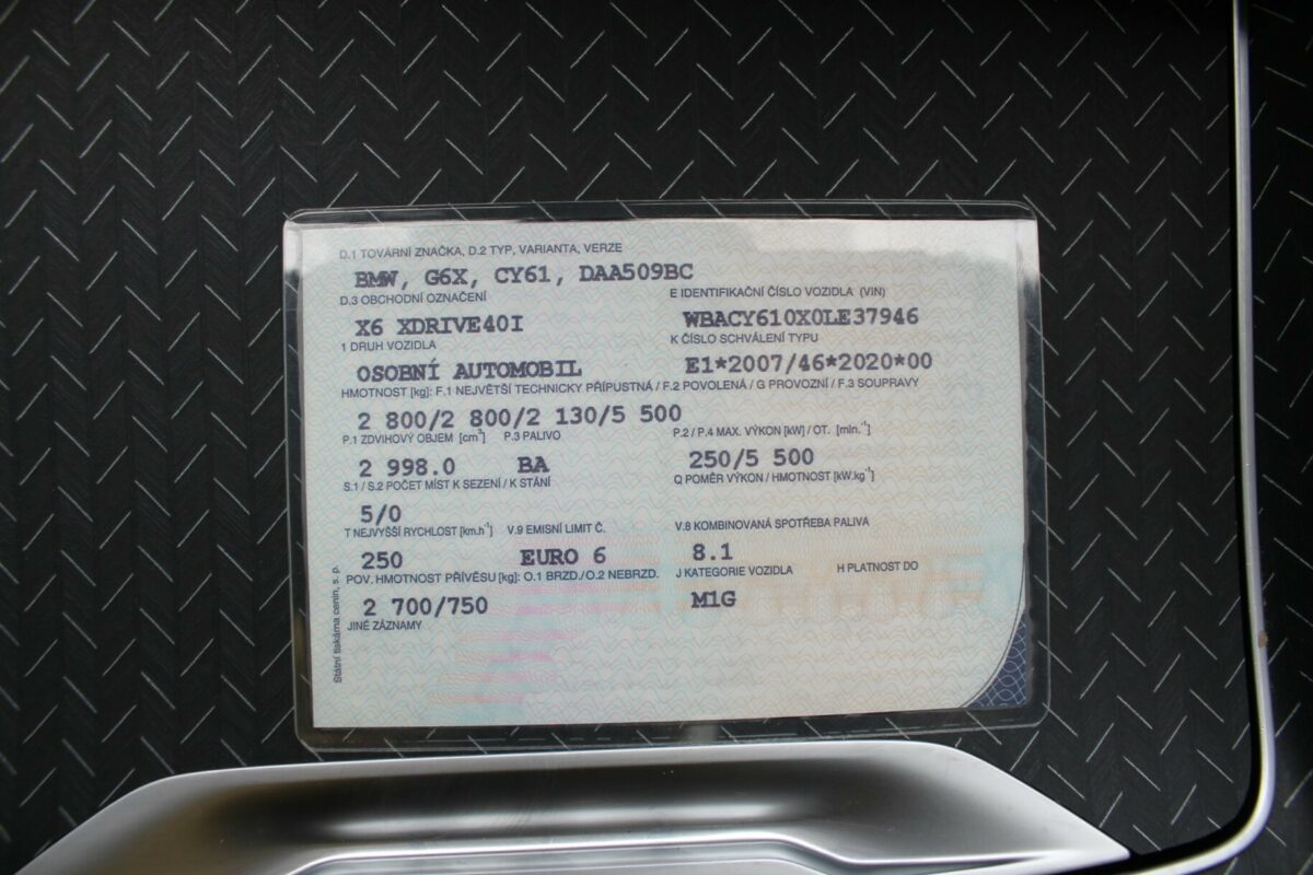 Fotografie vozu - klik pro zvětšení