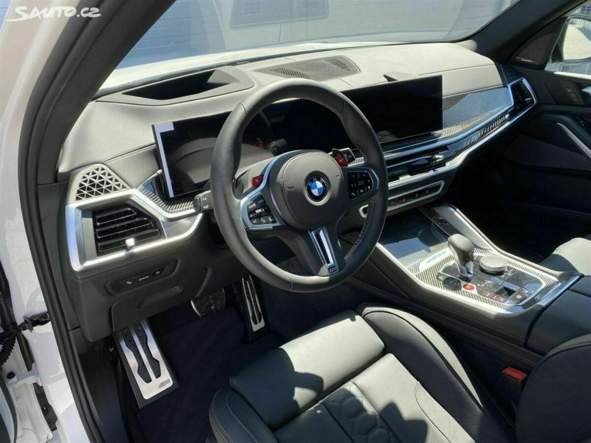 Fotografie vozu - klik pro zvětšení