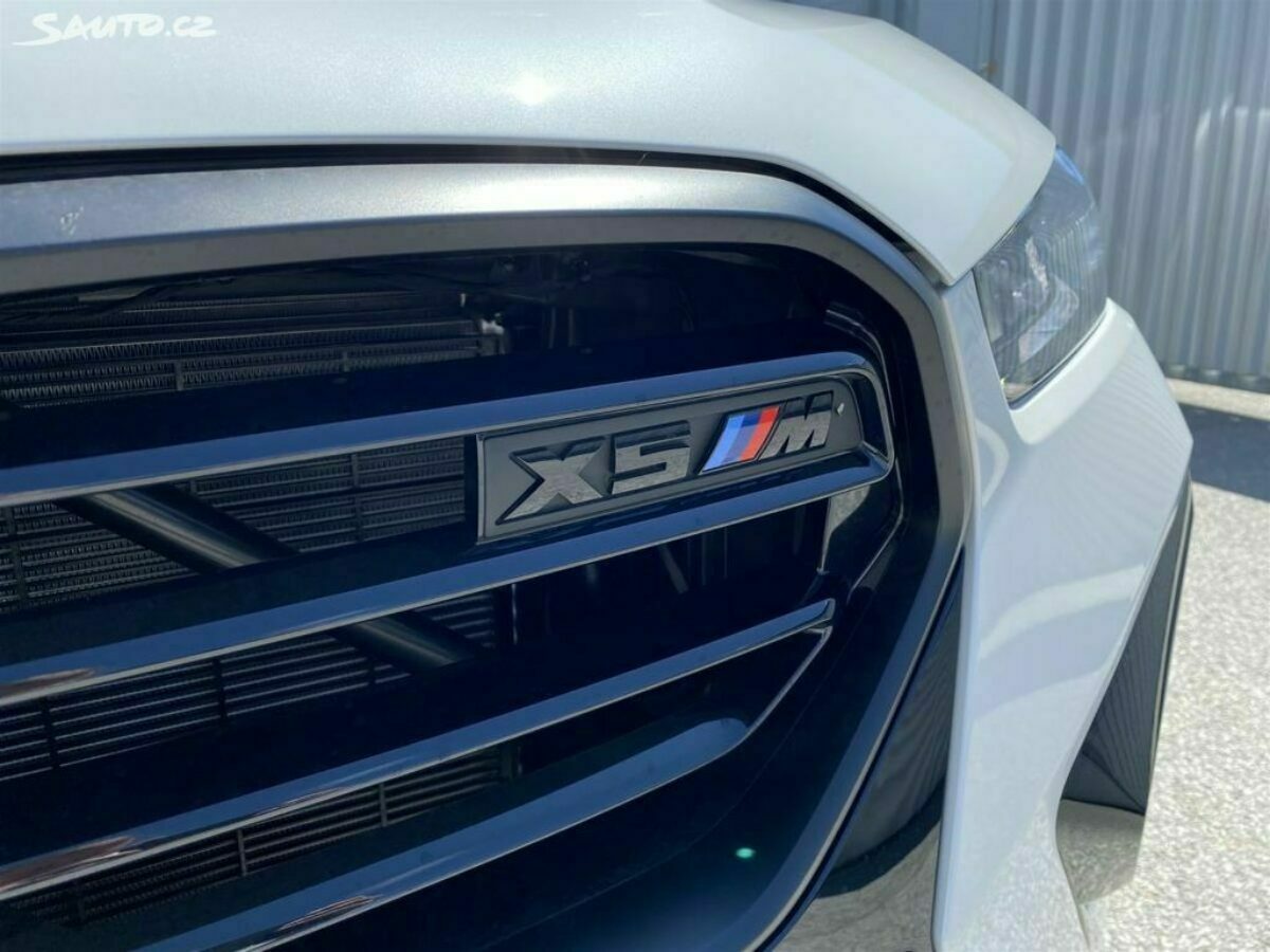 Fotografie vozu - klik pro zvětšení