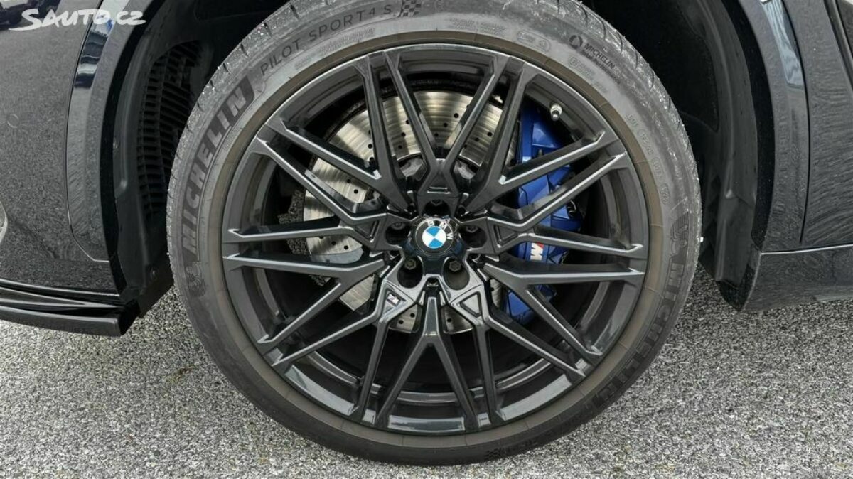 Fotografie vozu - klik pro zvětšení